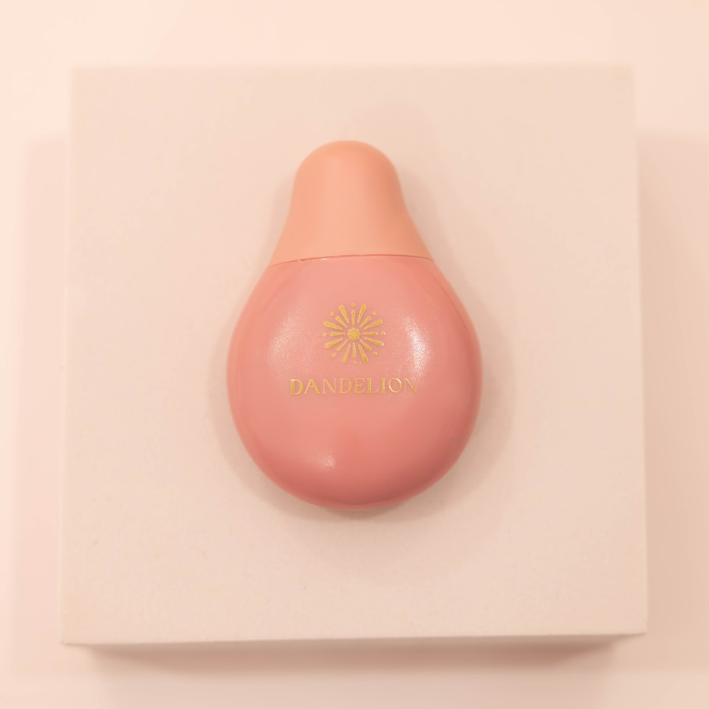 Lip protection and moisturizing gloss