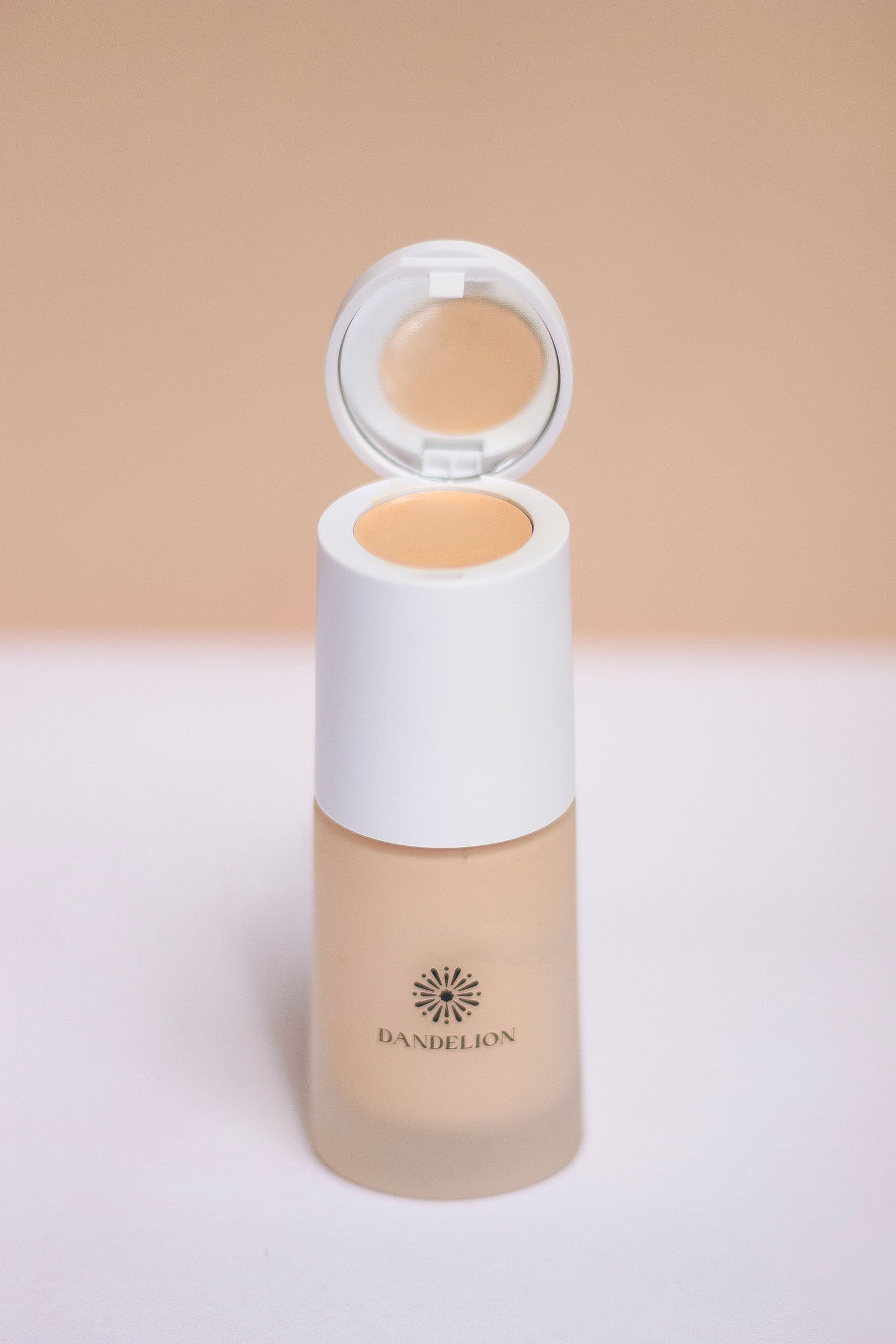 Matt foundation and concealer