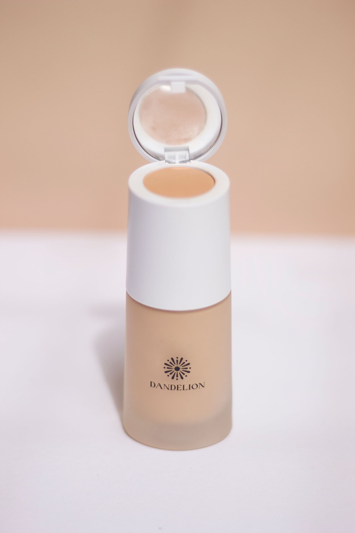 Matt foundation and concealer