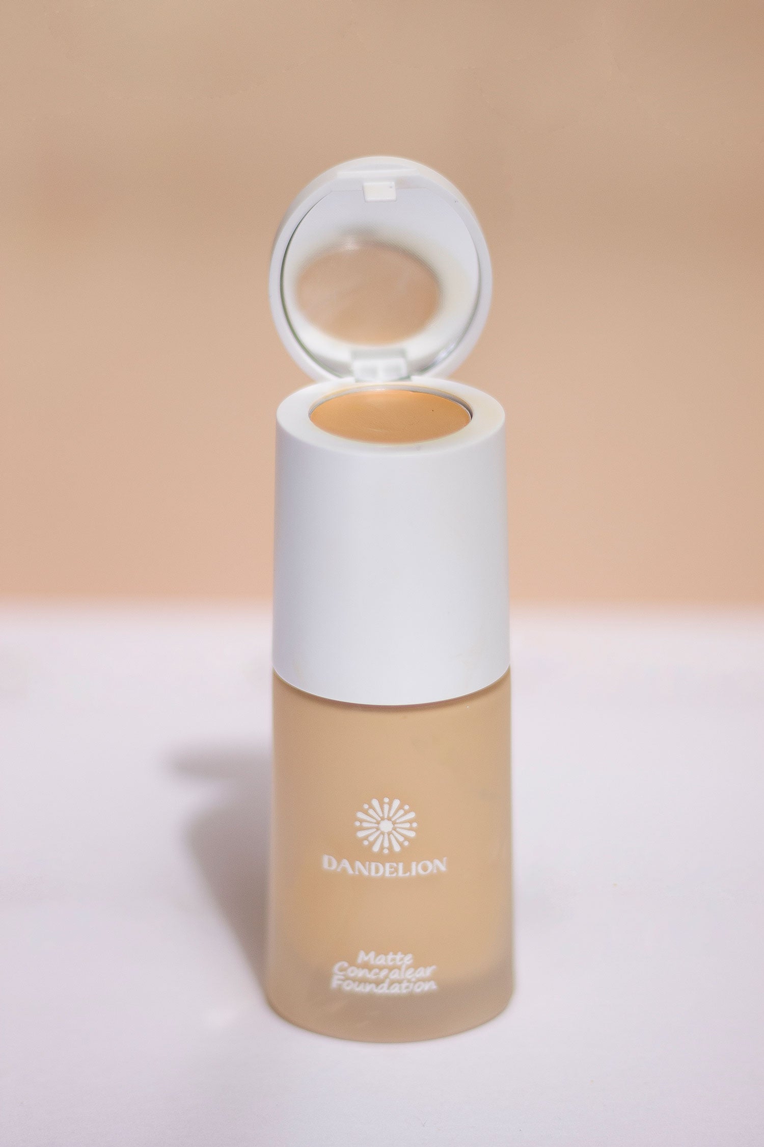 Matt foundation and concealer